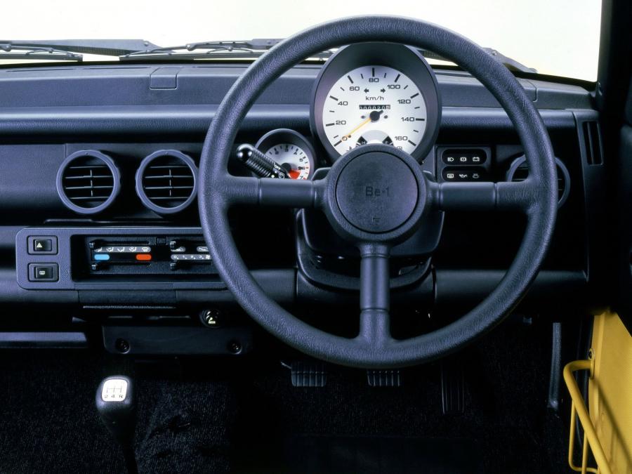  Nissan Be-1 1987 года  (фото 2 из 8)